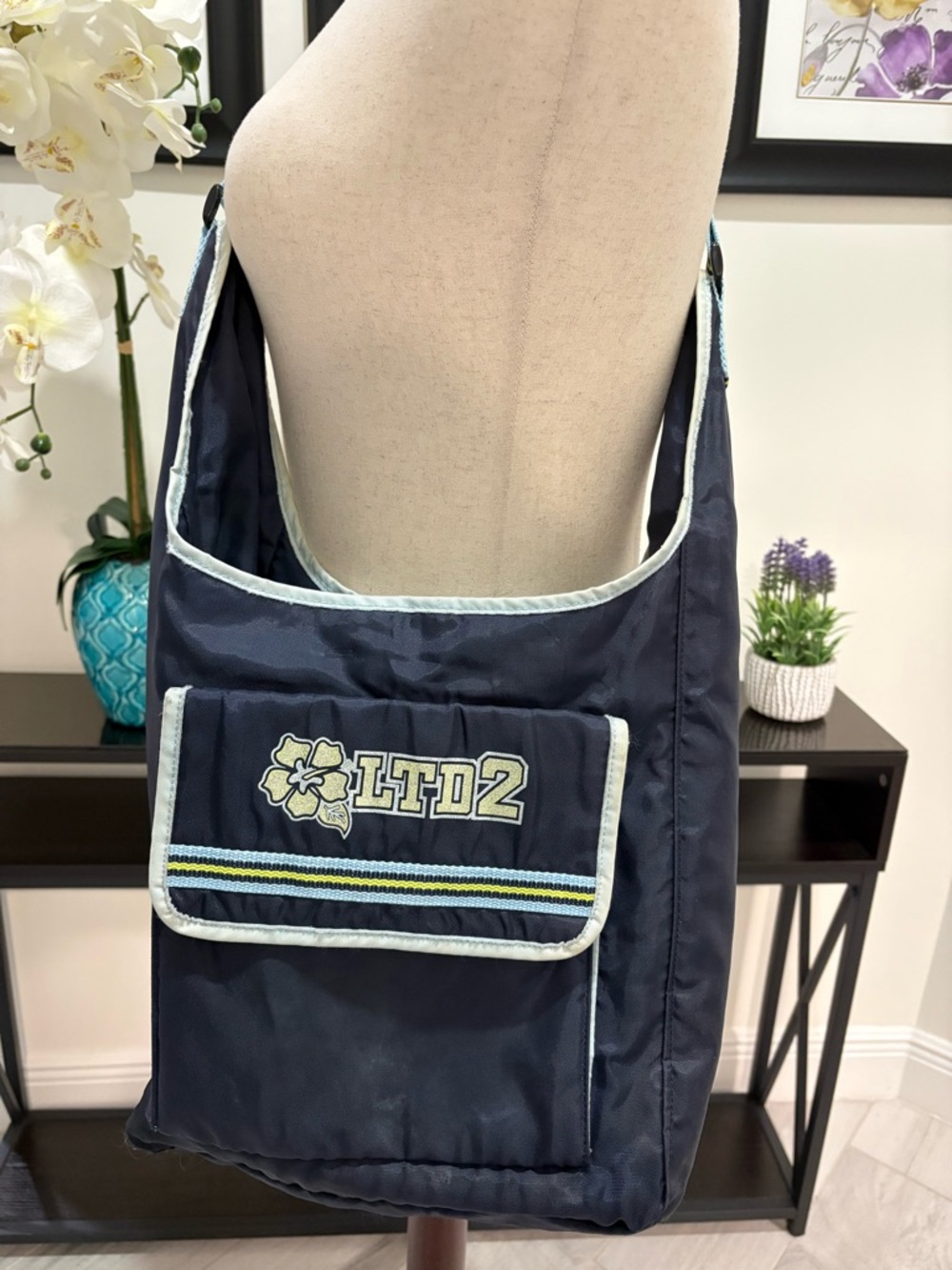 Limited Too Navy Blue Crossbody Bag with Light Blue Trim
